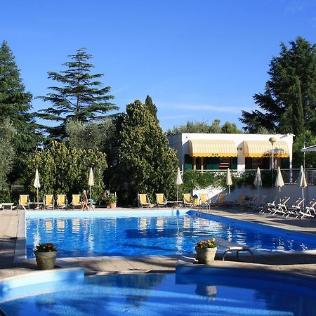 Villaggio Turistico Residence Delfino Vieste Eksteriør billede