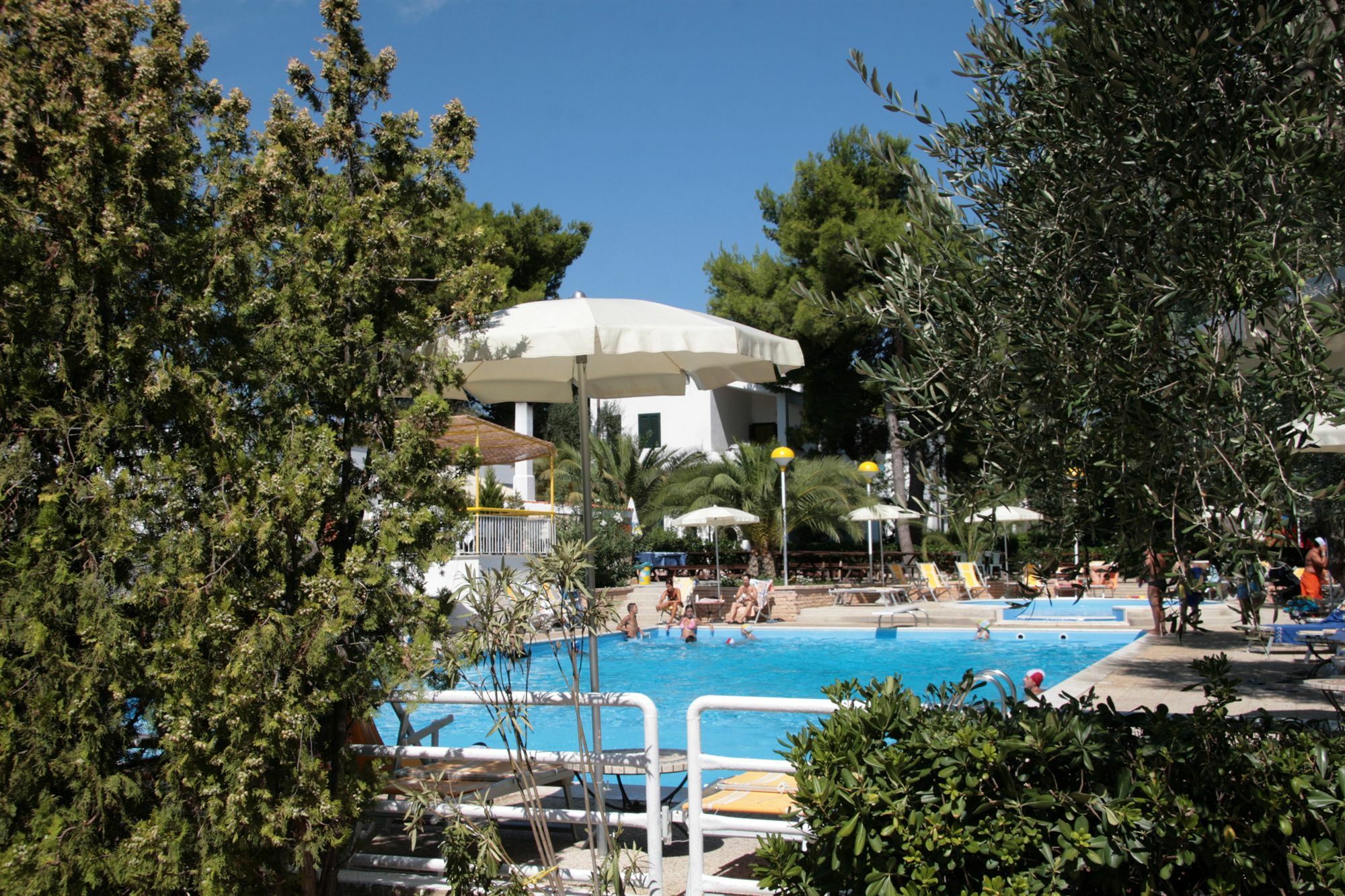 Villaggio Turistico Residence Delfino Vieste Eksteriør billede