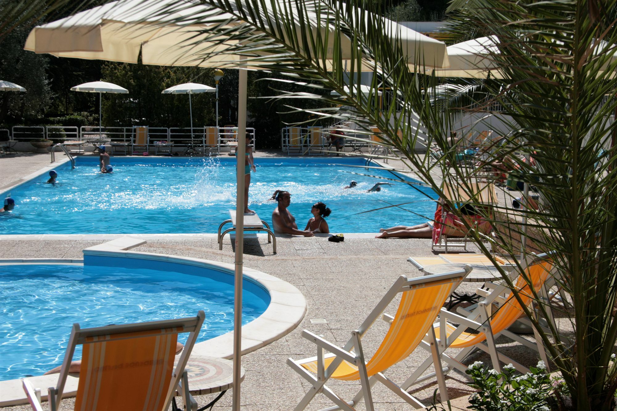 Villaggio Turistico Residence Delfino Vieste Eksteriør billede